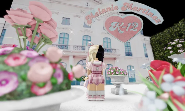 [🎀] MELANIE MARTINEZ OUTFITS - Images 7